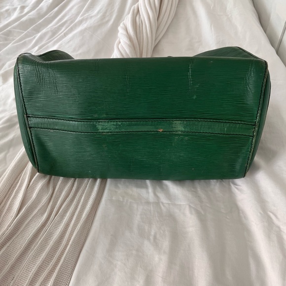 Louis Vuitton epi speedy 30 green! - Picture 2 of 9